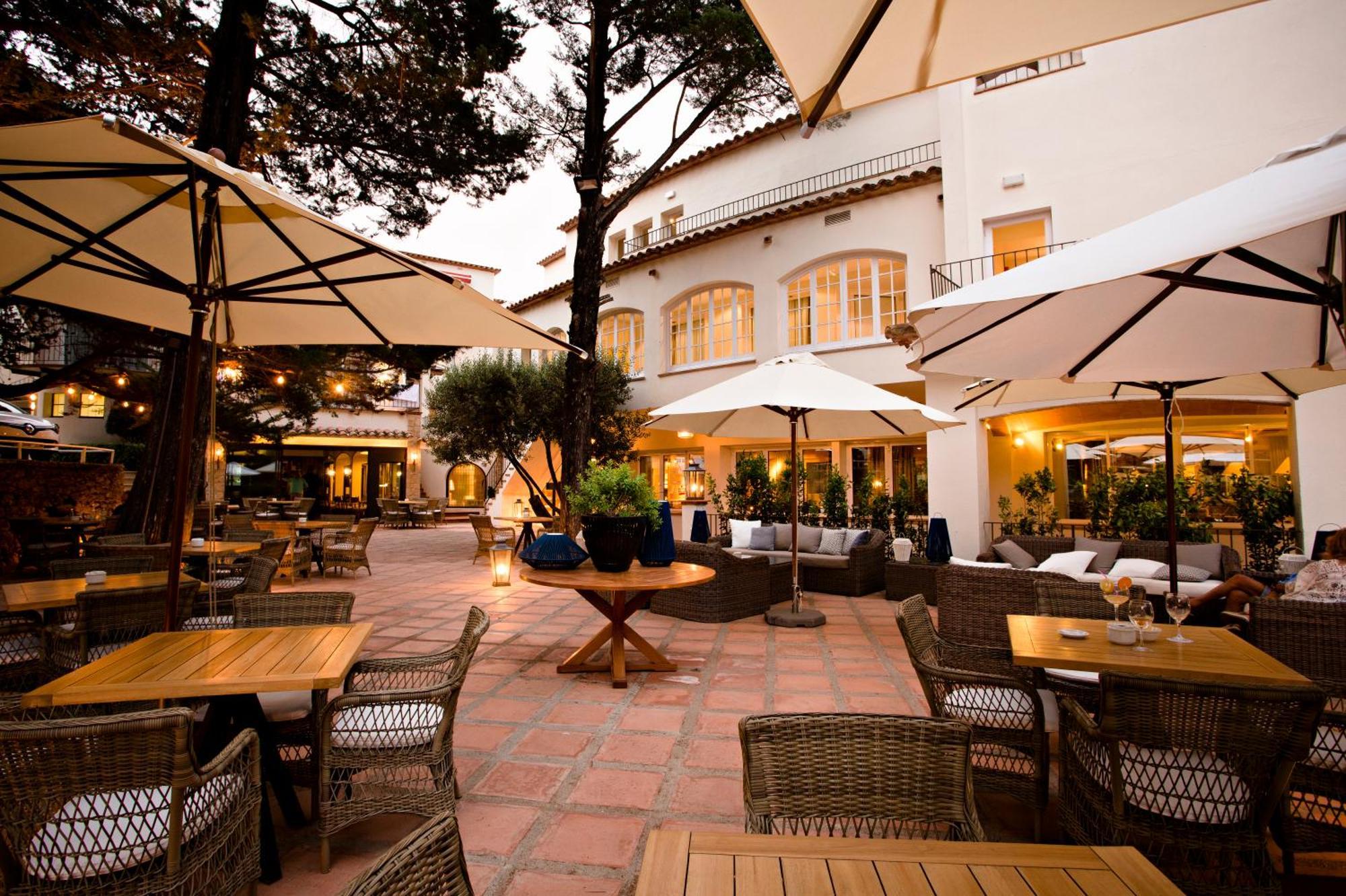 Hotel Aigua Blava Begur Exterior photo